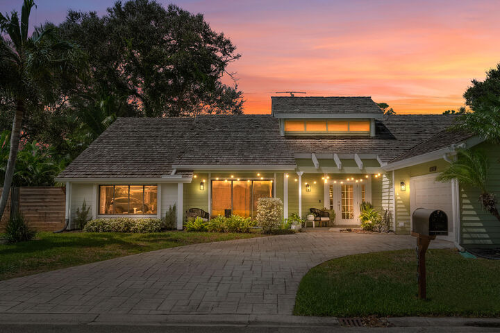 Property Photo:  10370 SE Jupiter Narrows Drive  FL 33455 