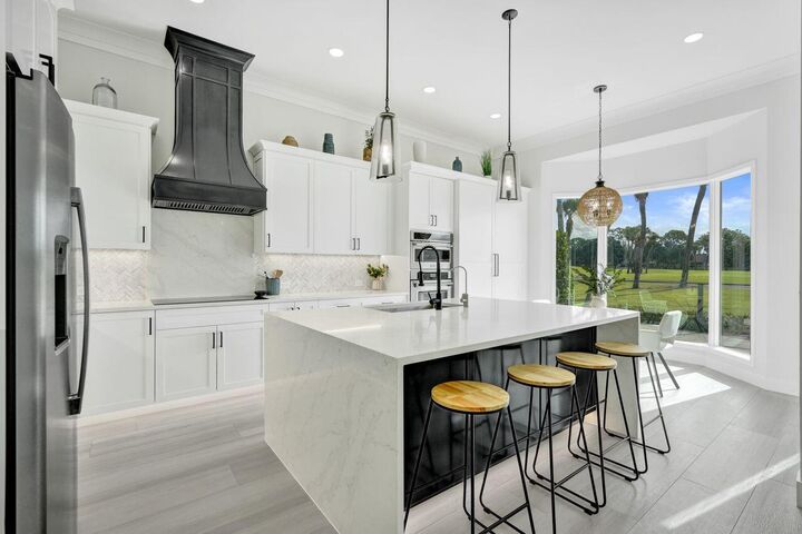 Property Photo:  8218 Bob-O-Link Drive  FL 33412 