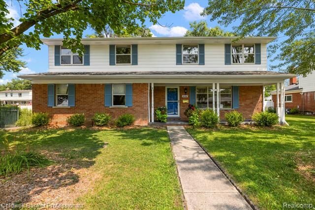 Property Photo:  16262 Wayne Road  MI 48154 