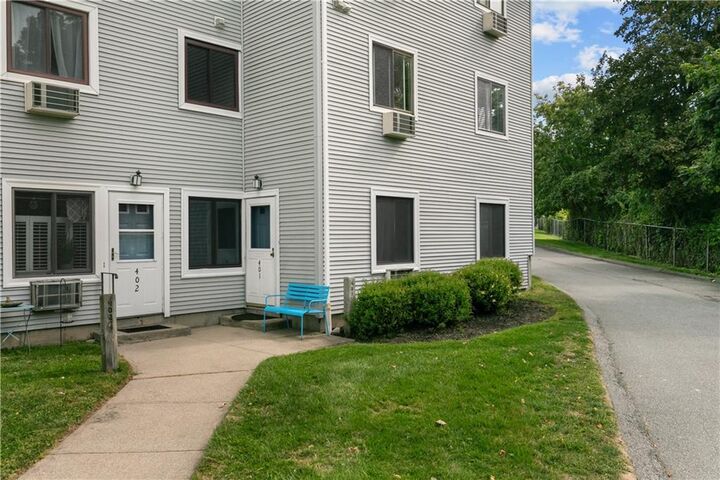 66 Girard Avenue 401  Newport RI 02840 photo