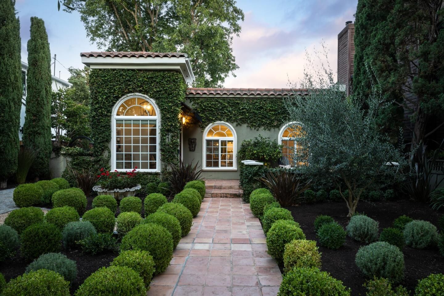 Property Photo:  414 Laurel Avenue  CA 94025 