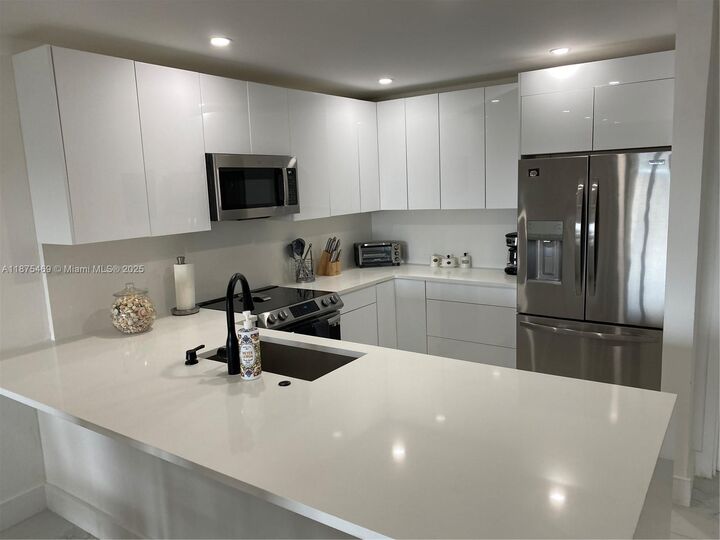 Property Photo: 1500 S Ocean Blvd 1608 FL 33062