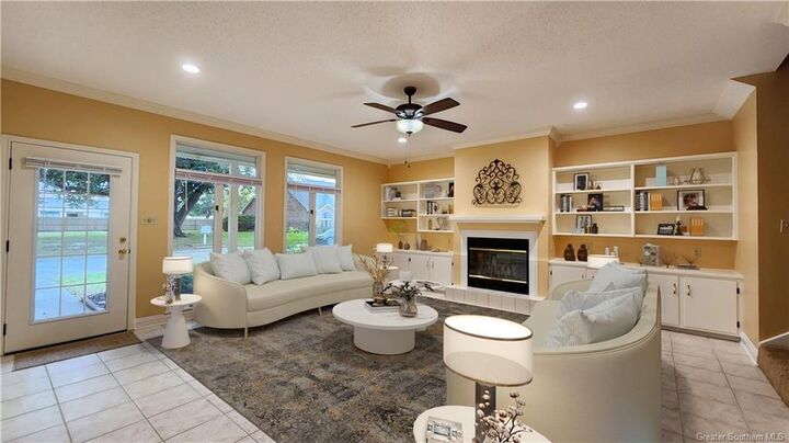 Property Photo: 4107 Oak Point Lane LA 70605