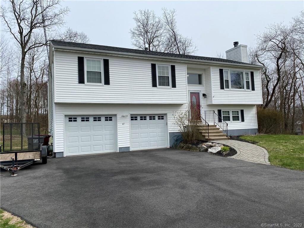 Property Photo:  47 Victoria Lane  CT 06770 