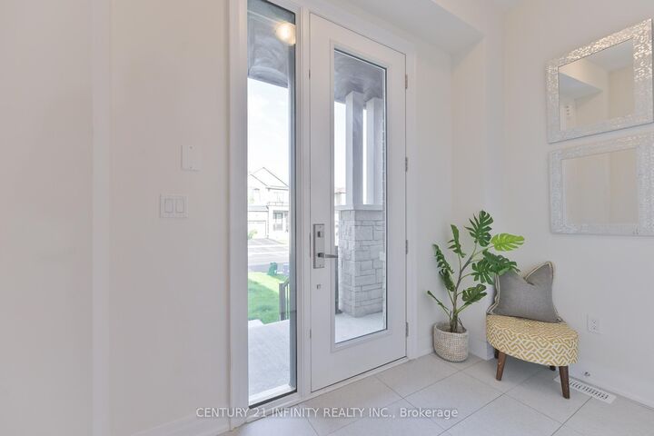 Photo de la propriété:  10 Hoad Street  ON L1B 0W1 