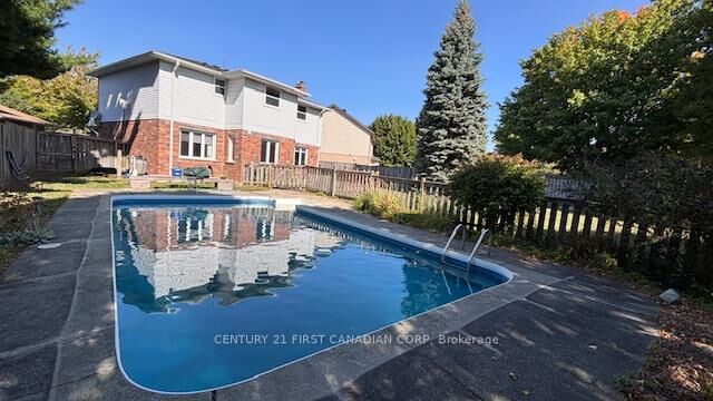 Photo de la propriété:  276 Blue Forest Place  ON N6G 4H7 
