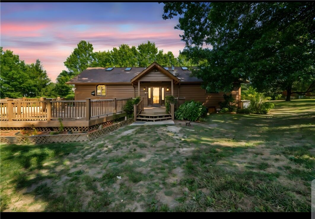 Property Photo: 260 Jennie Dr PA 15642