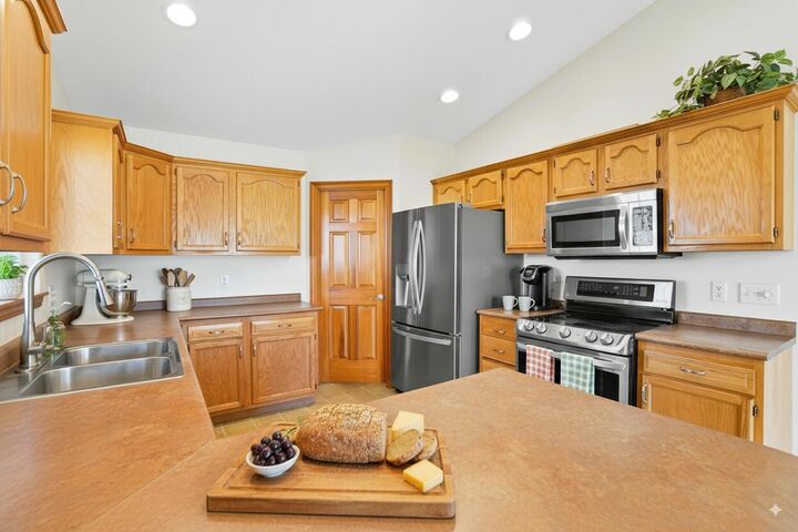Property Photo: 1350 Winchester Drive OH 45373