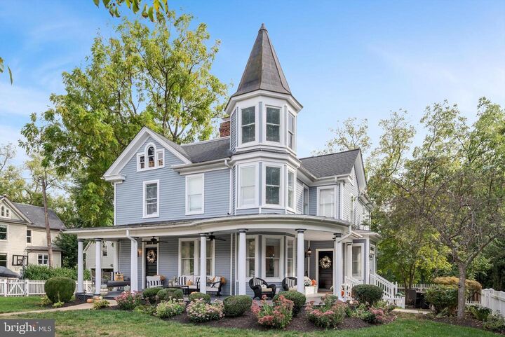 250 W Main Street  Purcellville VA 20132 photo