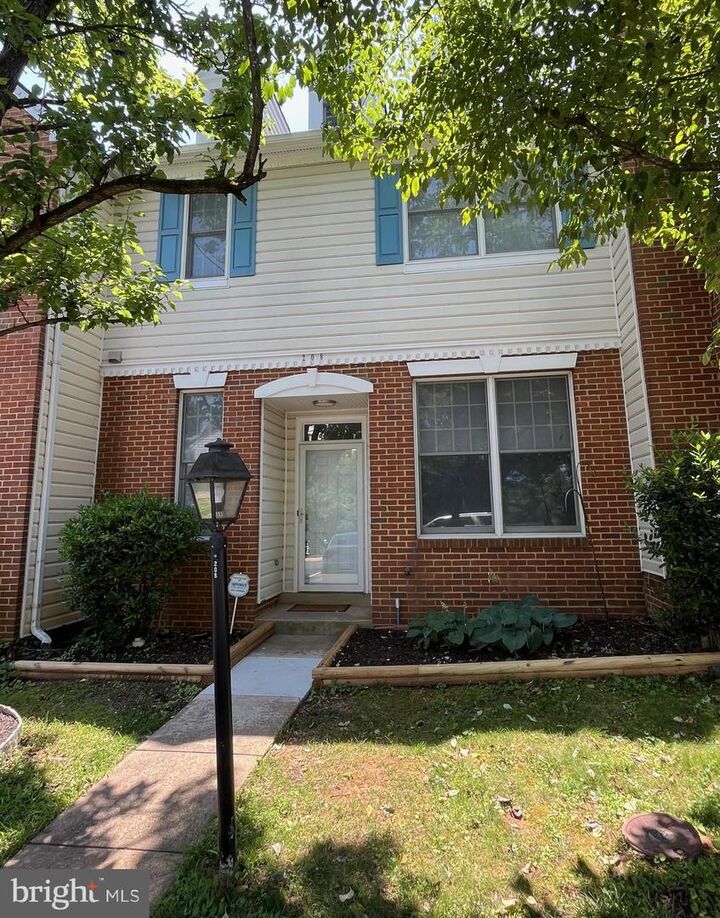 Property Photo:  208 W Park Drive  VA 22554 