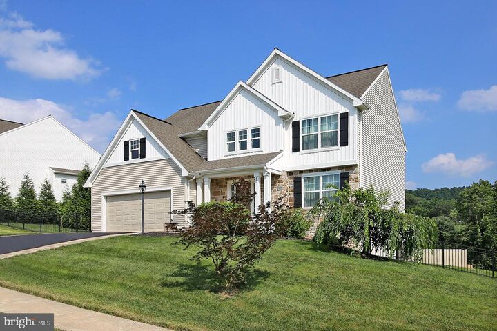 Property Photo:  38 Palmer Street  PA 17042 