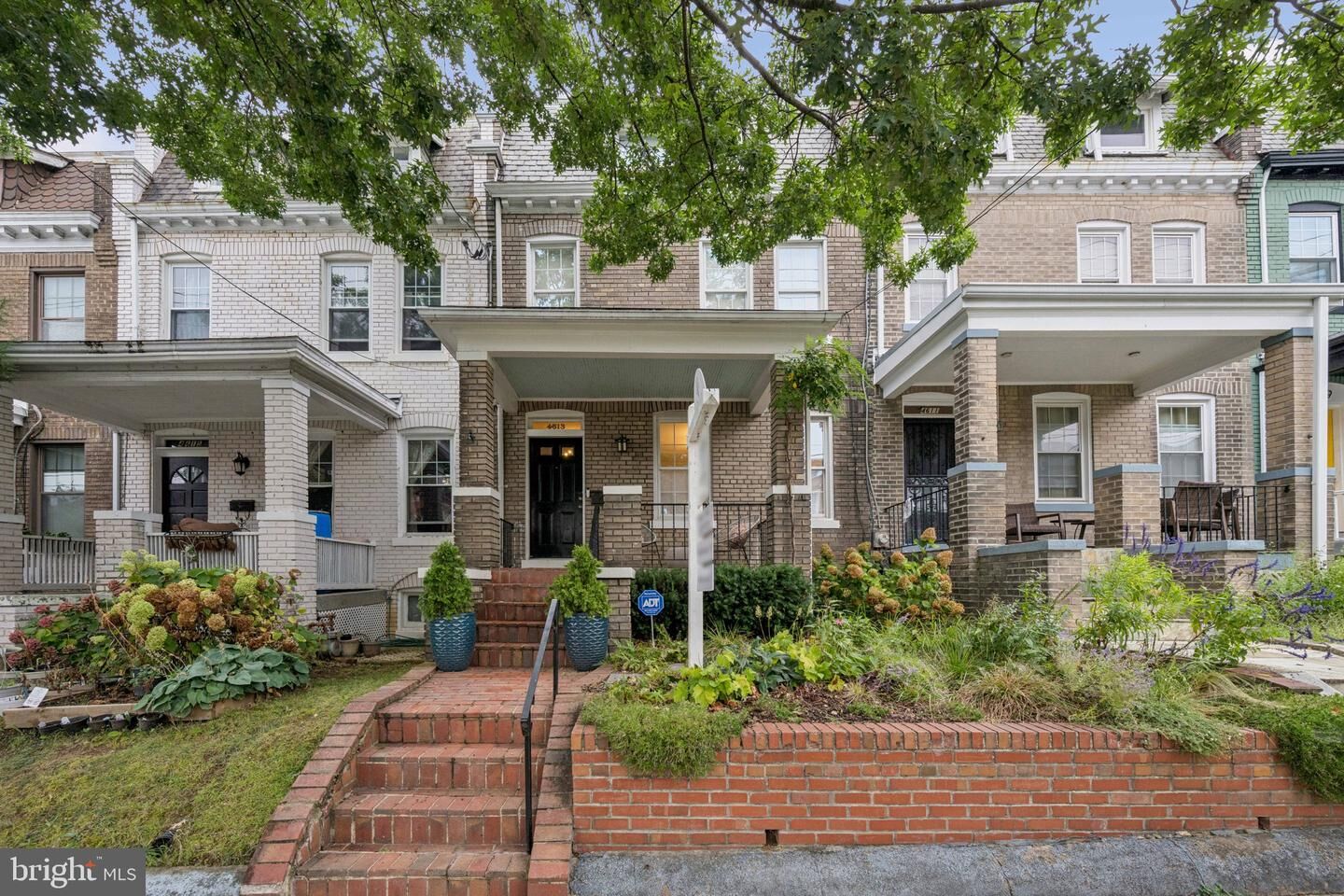 Property Photo:  4613 8th Street NW  DC 20011 