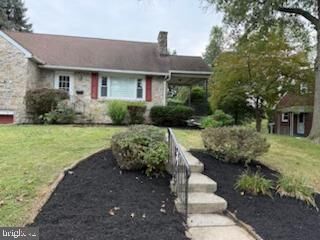 423 Woodside Avenue  Reading PA 19609 photo