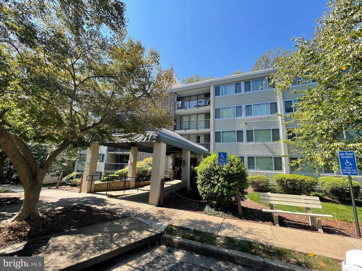 Property Photo:  4410 Briarwood Court N 47  VA 22003 