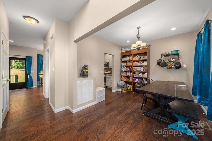 Property Photo: 2341 Enola Road NC 28655