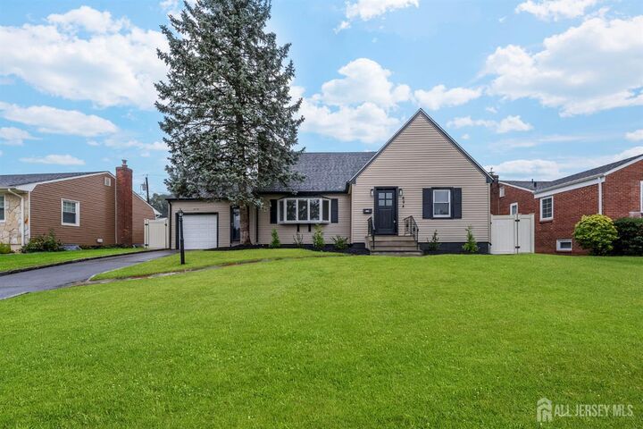 694 Evergreen Parkway  Union Twp NJ 07083 photo