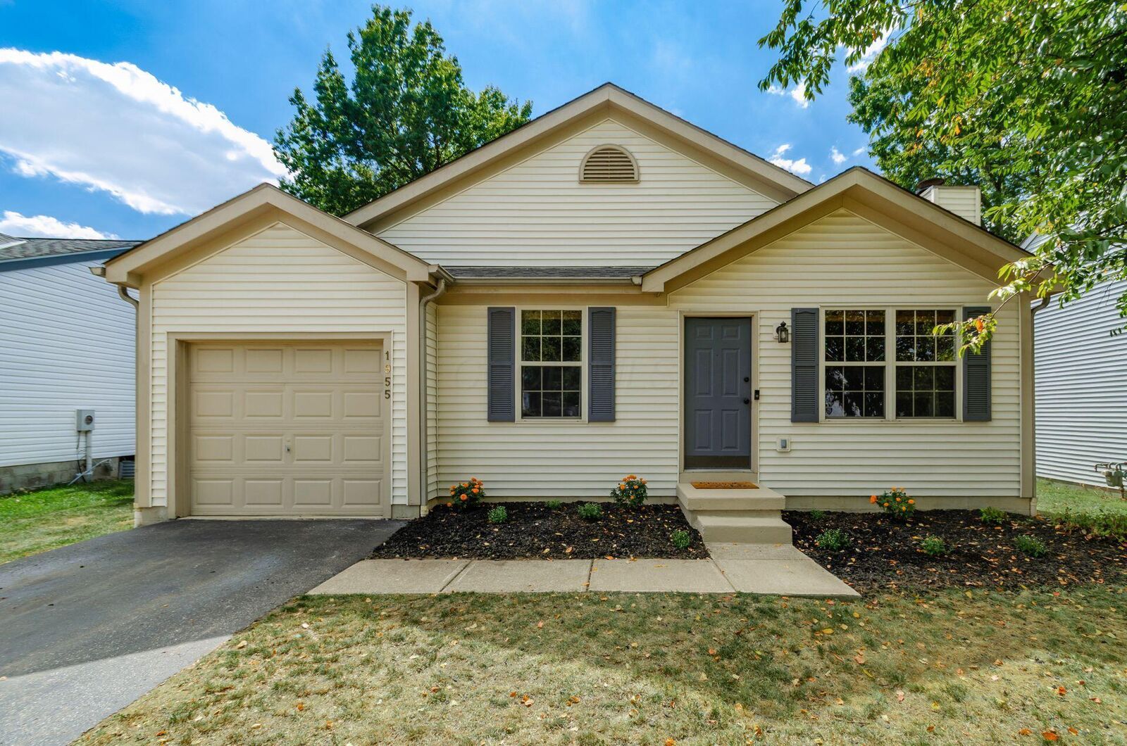 Property Photo:  1955 Big Tree Drive  OH 43223 