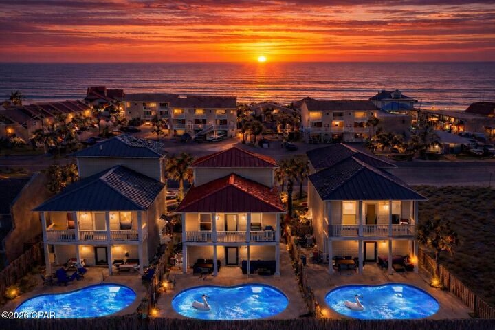 Property Photo: 5310 Thomas Drive FL 32408