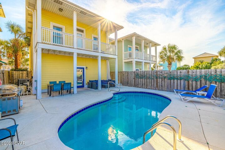Property Photo:  5310 Thomas Drive  FL 32408 