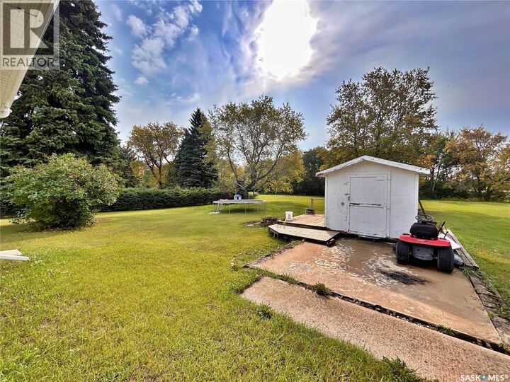 Property Photo: 230 Railway Avenue W SK S0G 5A0