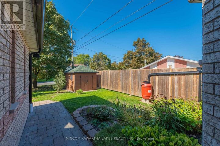 Property Photo: 850 Hemlock Street ON K9H 7P2