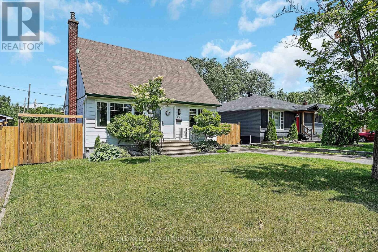 Property Photo:  353 Spartan Avenue  ON K1K 1J6 