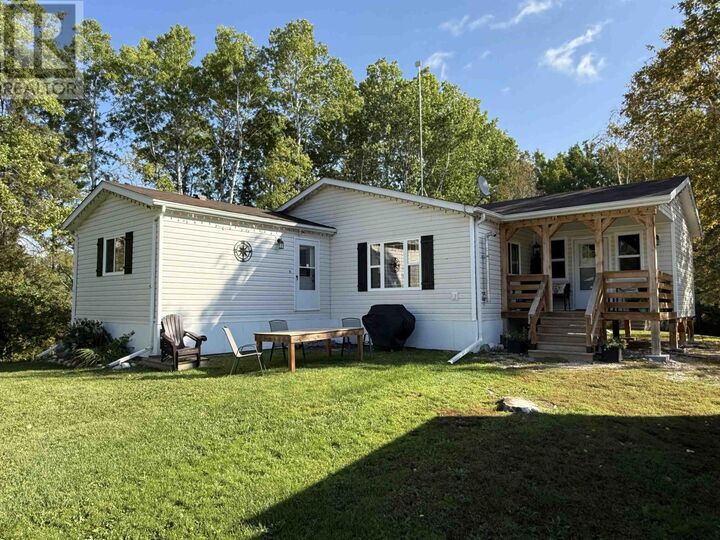 190 Shinkman Rd  Machin ON P0V 2V0 photo
