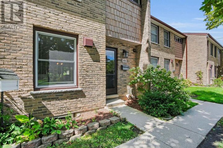 Property Photo:  640 Wonderland Road South  ON N6K 1L8 
