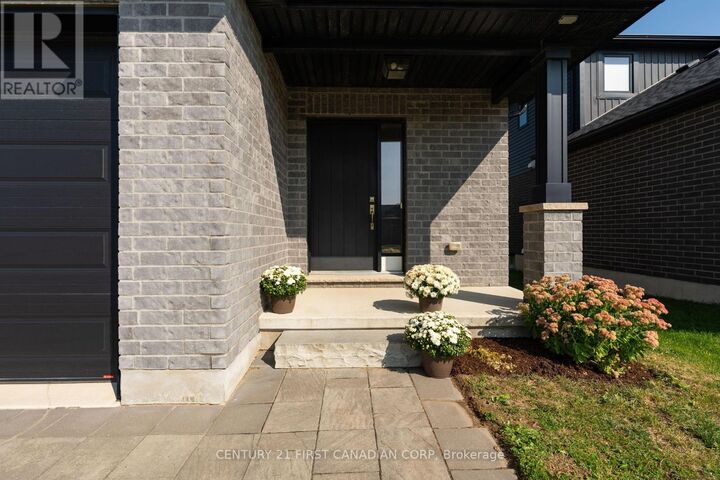 Property Photo:  146 Gilmour Drive  ON N0M 2J0 
