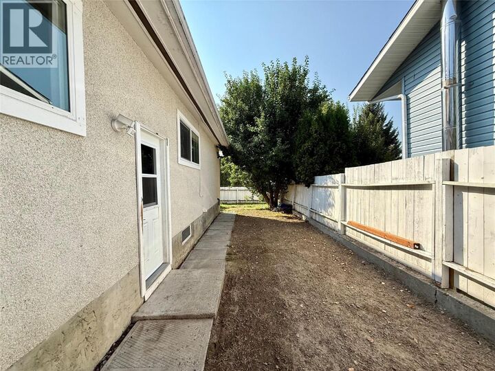 Property Photo: 219 26th S Avenue A BC V1C 3J2