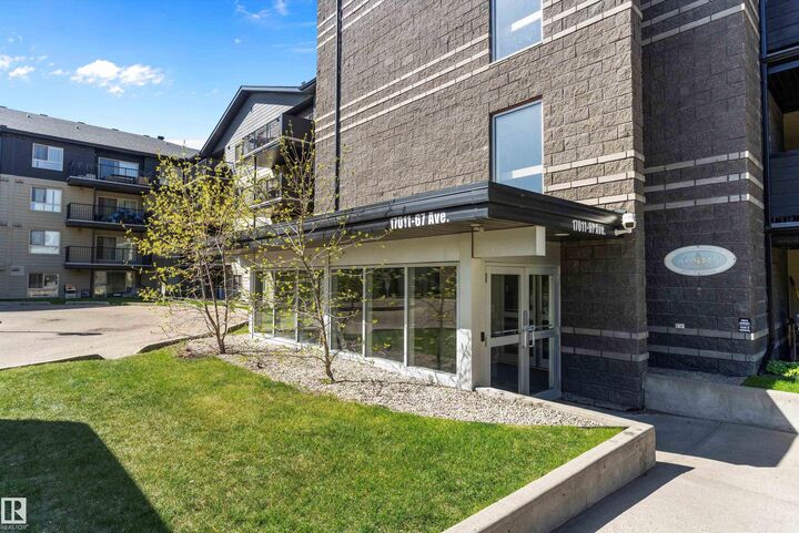 Property Photo:  17011 67 Avenue NW  AB T5T 6Y6 