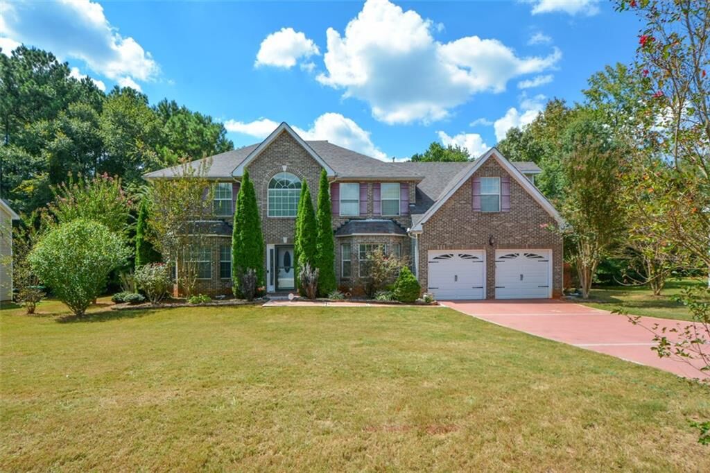 Property Photo:  925 Reda Court  GA 30253 