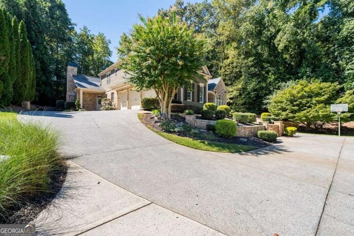 Property Photo: 11180 West Road GA 30075