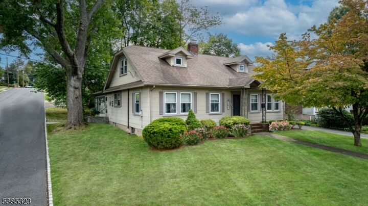 88 Park Ave  West Caldwell Twp. NJ 07006 photo