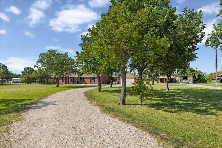 Property Photo: 4601 Kendall Road TX 77523