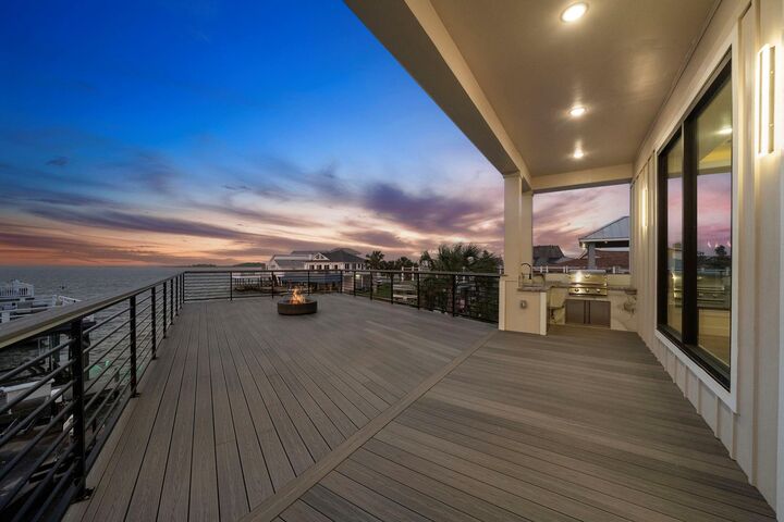 Property Photo:  1303 Oahu Drive  TX 77554 