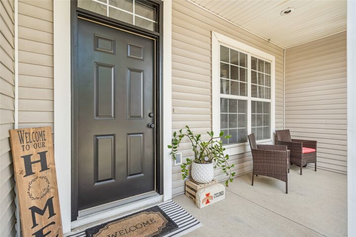 Property Photo: 913 NW Prairie Ridge Drive IA 50023