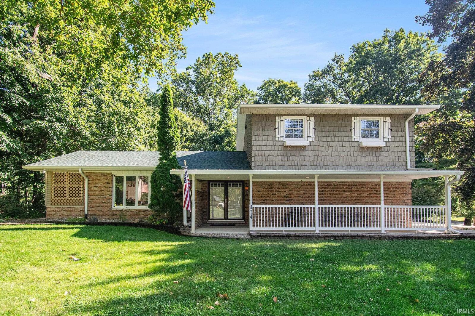 Property Photo: 434 E Wildwood Drive IN 46580