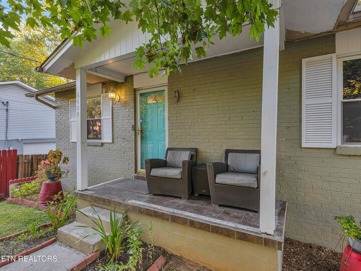 Property Photo:  6409 NW Shrewsbury Drive  TN 37921 