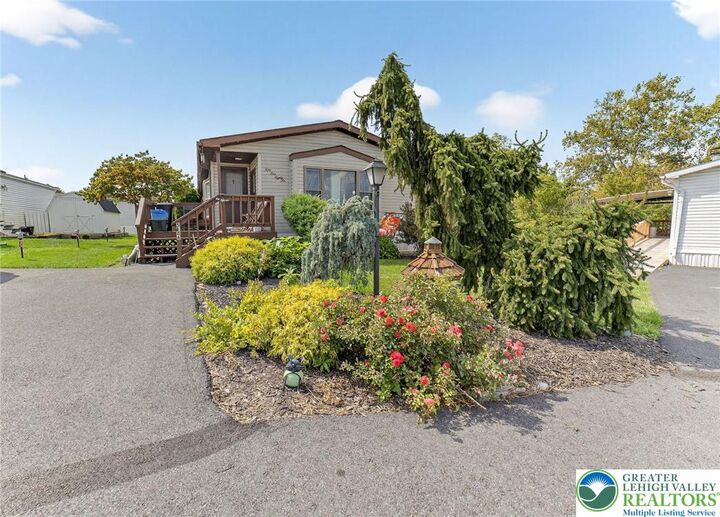 Property Photo:  5186 Stone Terrace Drive  PA 18052 