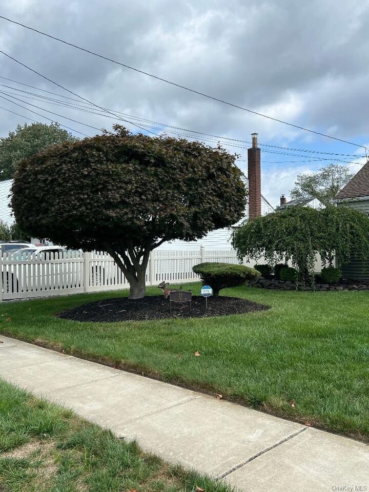 Property Photo: 27 Taca Boulevard NY 11729