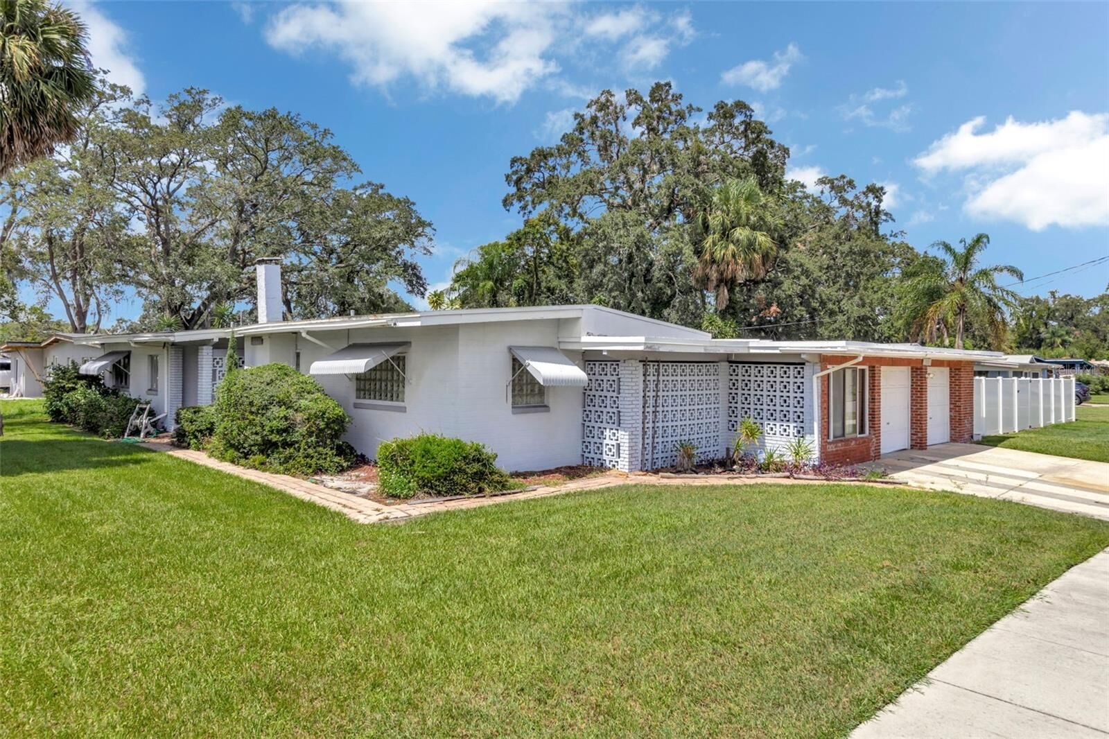 Property Photo:  1905 W Amelia Street  FL 32805 