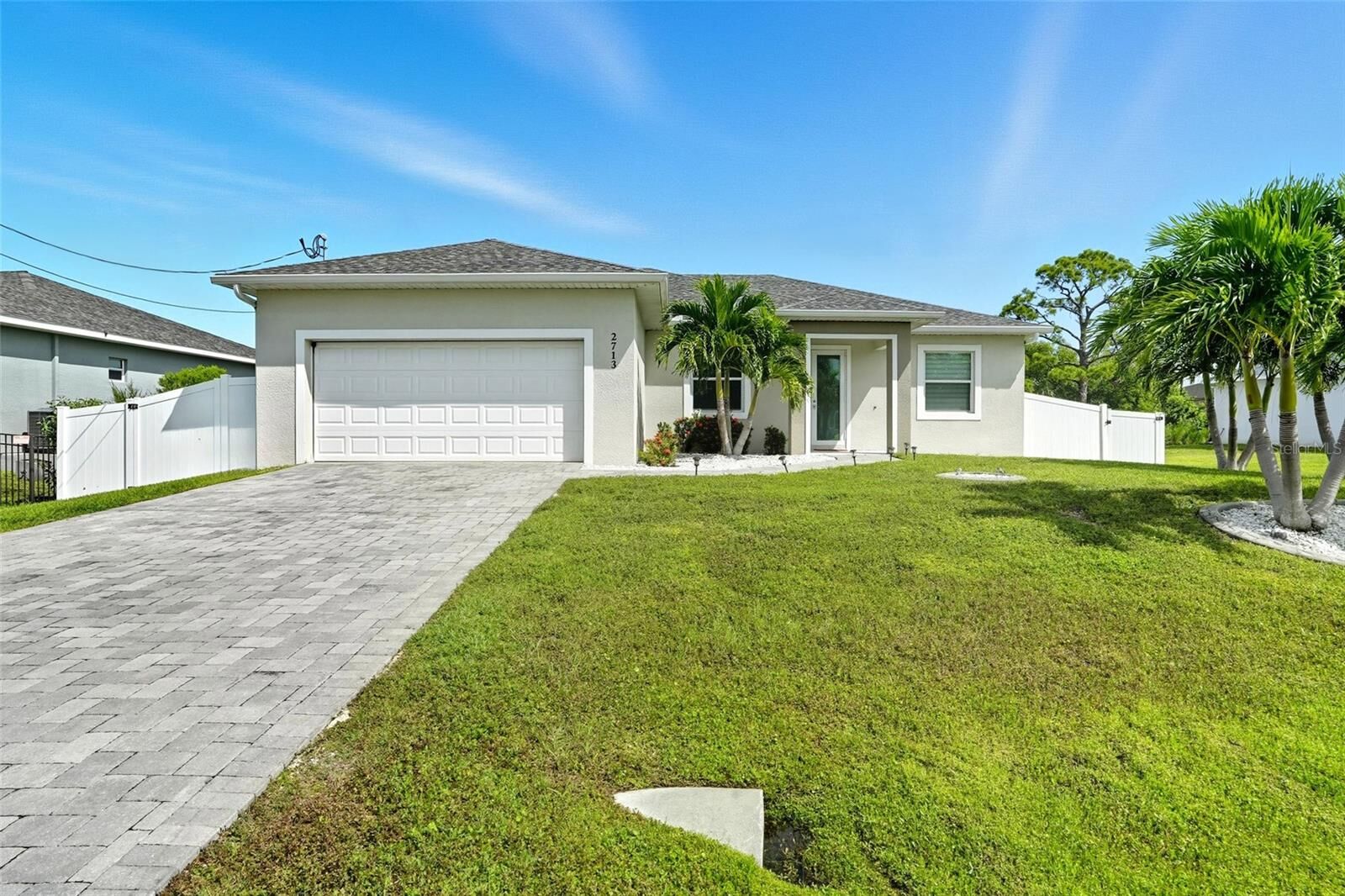 Property Photo:  2713 SW Embers Terrace  FL 33991 