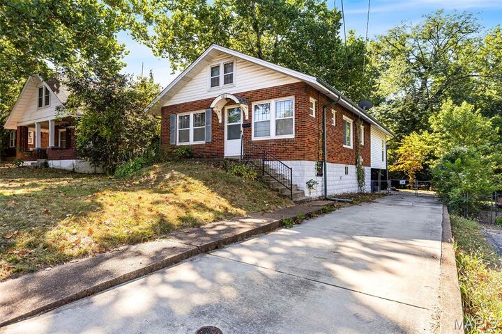 Property Photo:  8822 Olden Avenue  MO 63114 