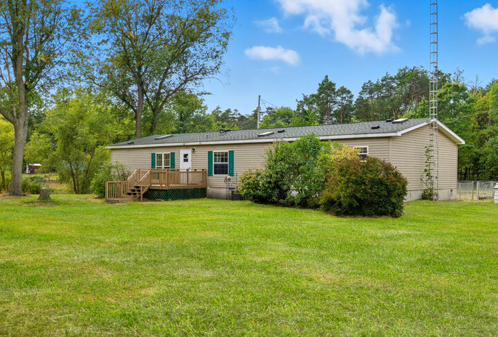 17900 W Howard City Edmore  Howard City MI 49329 photo