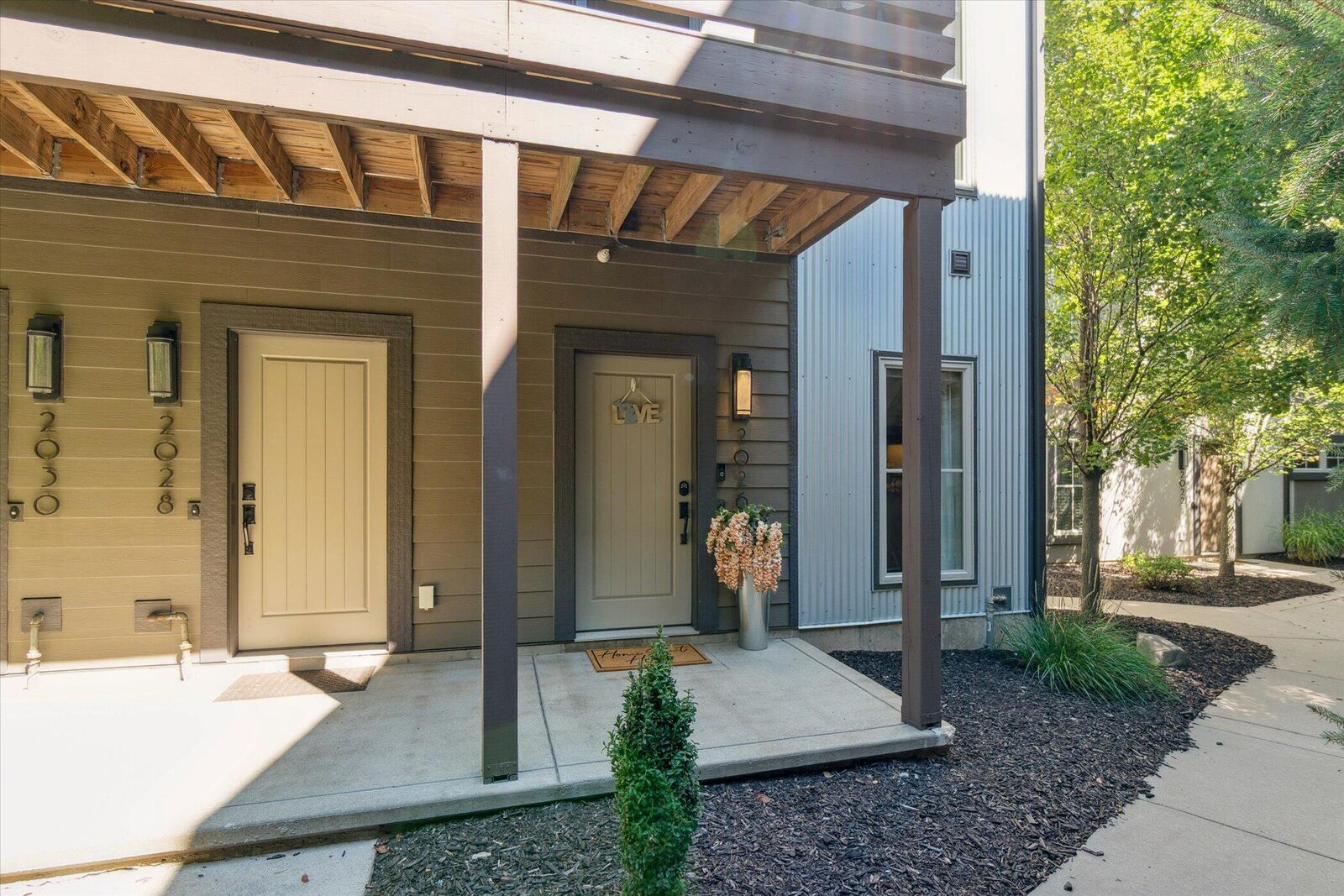 Property Photo:  2026 Celadon Drive NE  MI 49525 