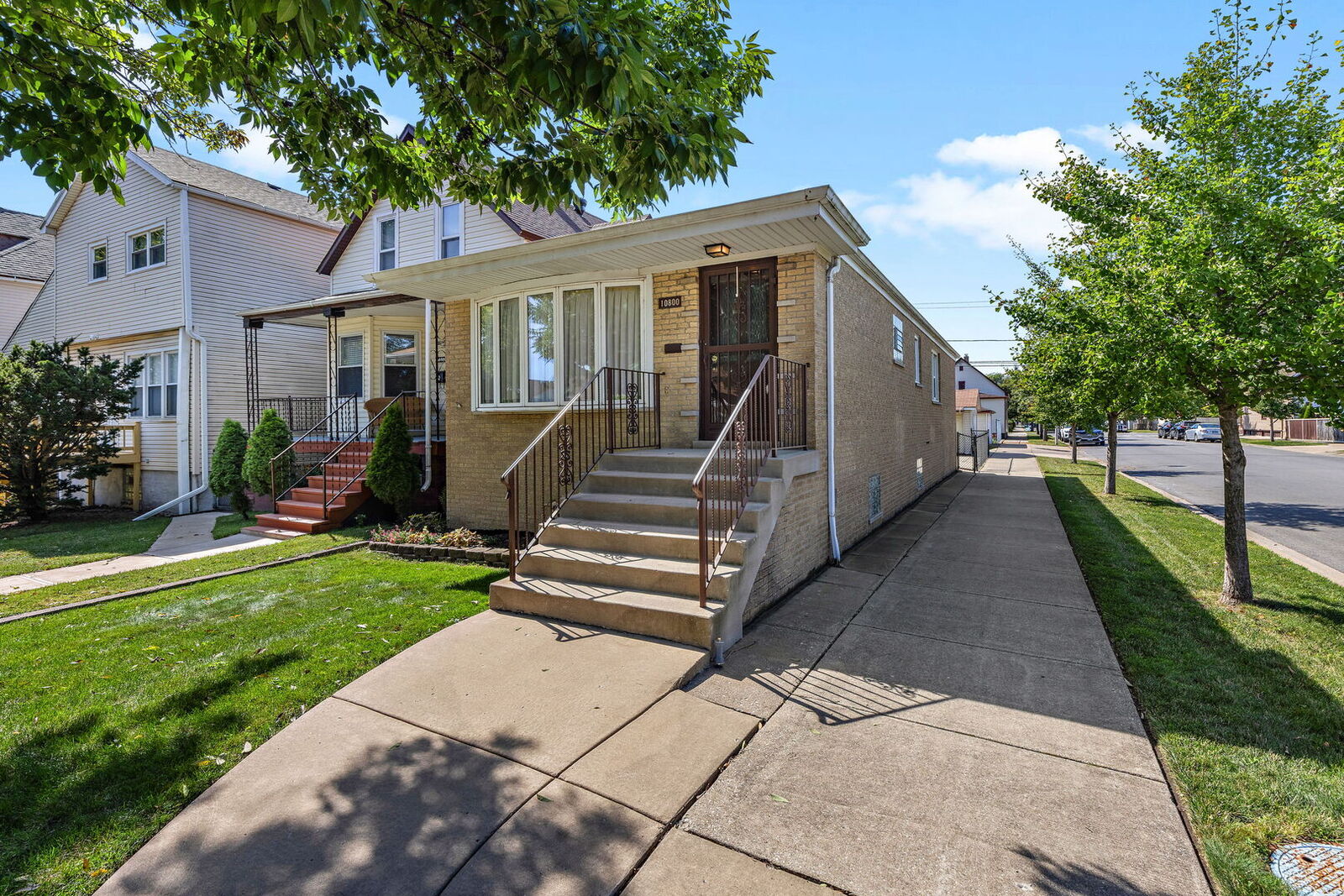 Property Photo:  10800 S Avenue G  IL 60617