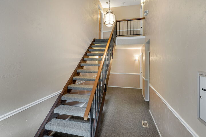 Property Photo:  1050 Southbury Lane C2  IL 60090 