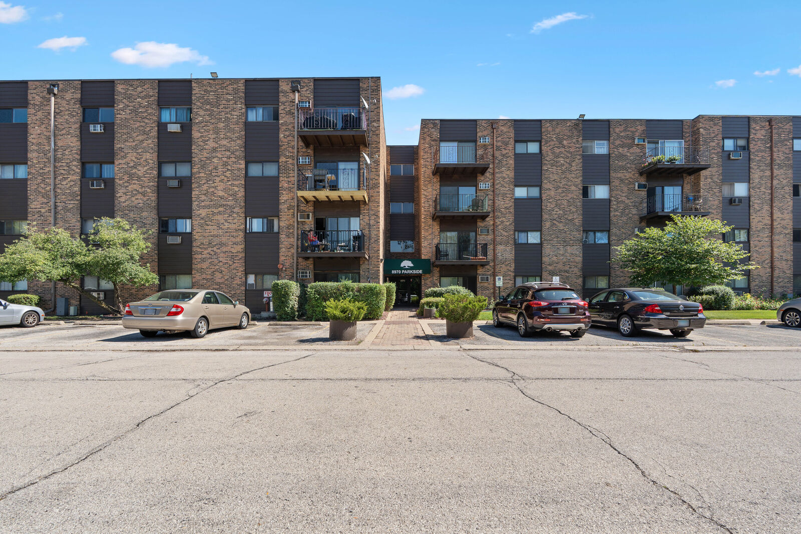 Property Photo:  8970 N Parkside Avenue 301  IL 60016 
