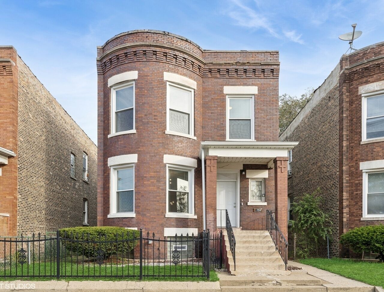 Property Photo:  1754 E 73rd Street 1  IL 60649 